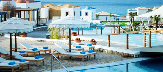 Hotell Mitsis Blue Domes - för barnfamiljer som vill ha det lilla extra.