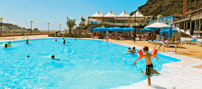 Hotell Sunsuite - familjehotell med bra barnrabatter.