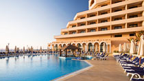 Koppla av på ett spahotell - Radisson Blu Resort St. Julians.