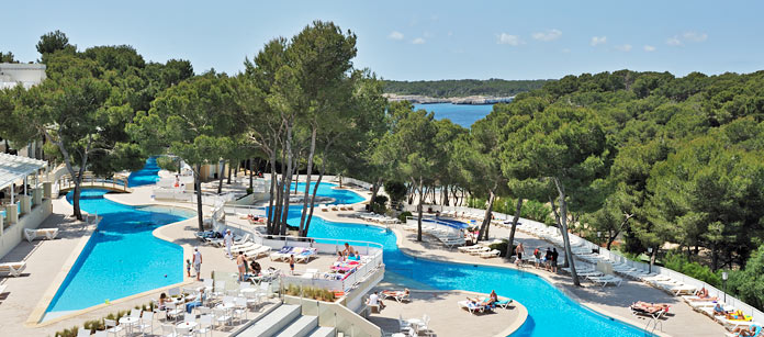 Barnvänliga hotell Iberostar Club Cala Barca.