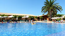Blue Bay Resort - familjehotell med bra barnrabatter.