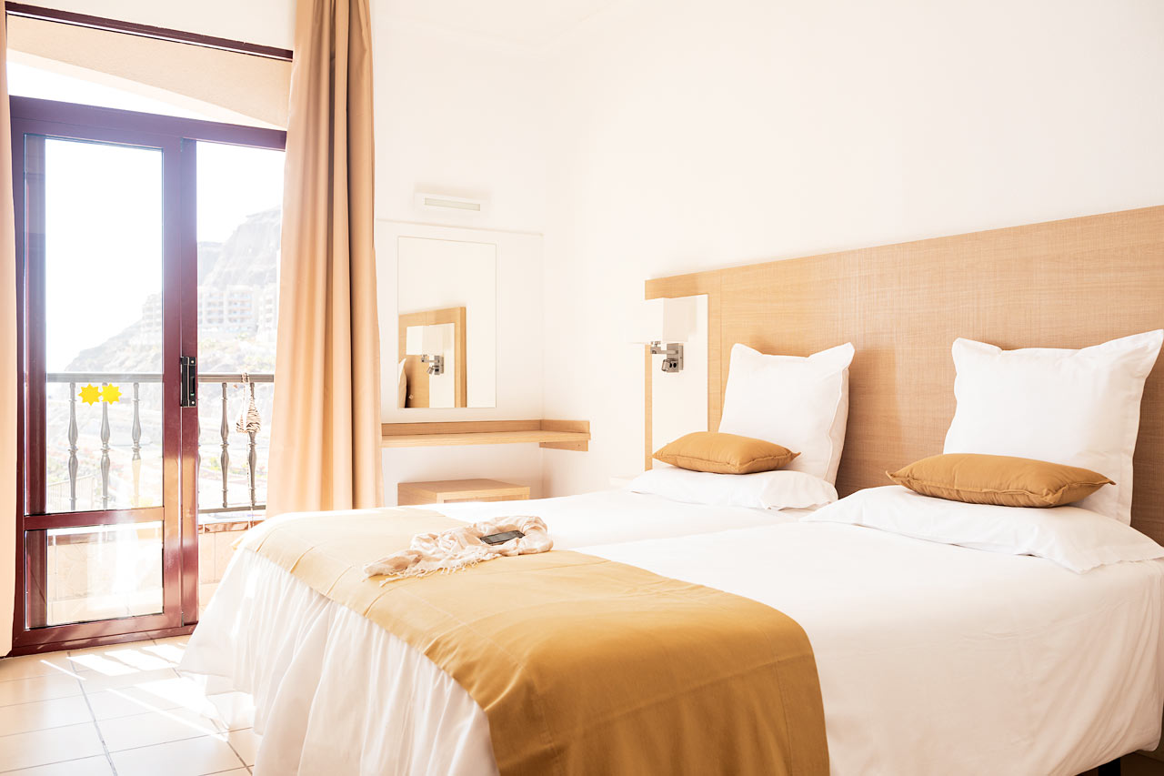 Se bilder från vårt hotell mirador del atlantico i playa de amadores
